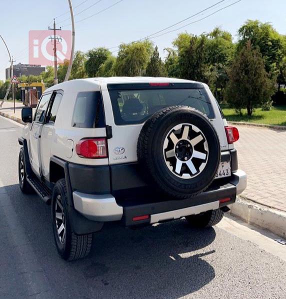 تويوتا إف جي كروزر